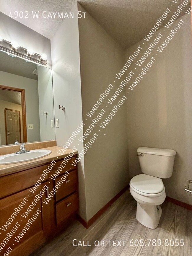 Foto del edificio - 4902 W Cayman St