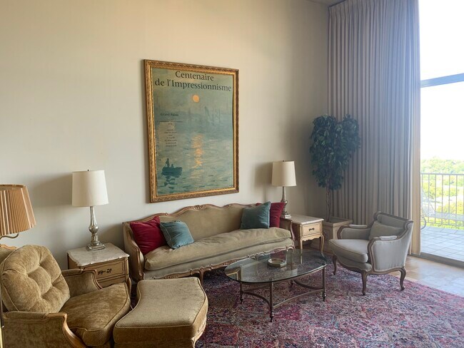 Living Room - 1200 N Nash St