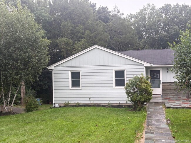 Building Photo - 18 Robin Hill Dr