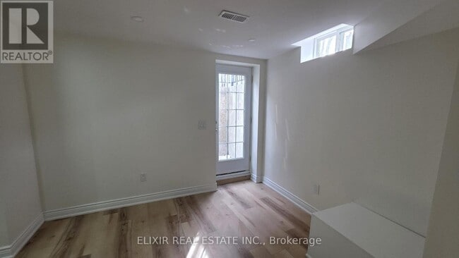 Building Photo - 41 Blair Crescent