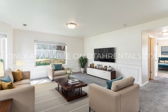 Building Photo - 697 Black Horse Dr