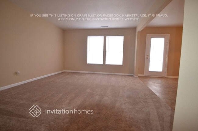 Foto del edificio - 256 Morning Dew Dr