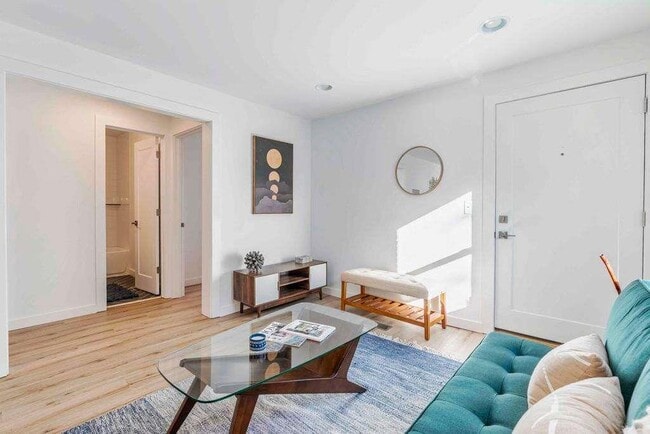 Foto del edificio - 1015 Greenwood Ave NE