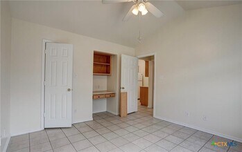 Building Photo - 427 Lindsey St