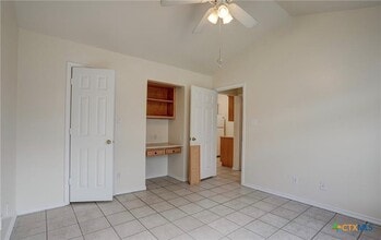 Building Photo - 427 Lindsey St