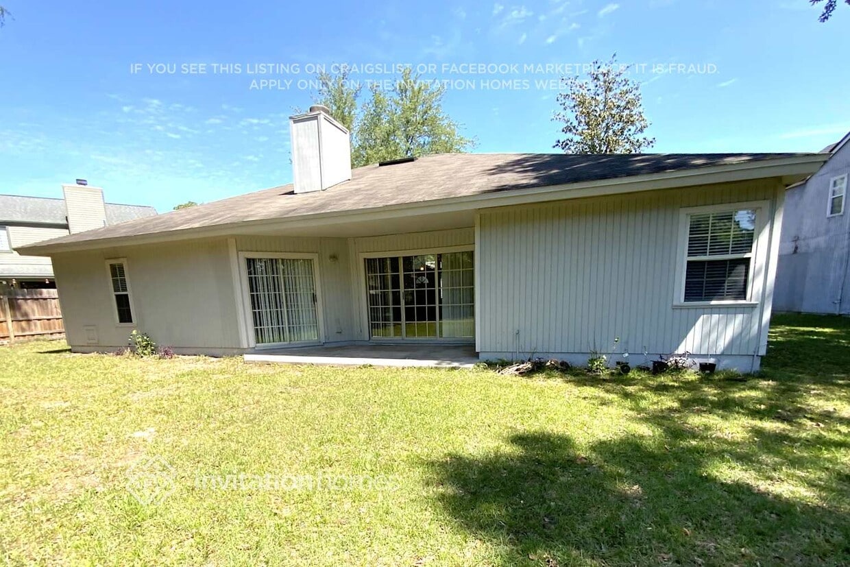 Building Photo - 7842 Mactavish Way S