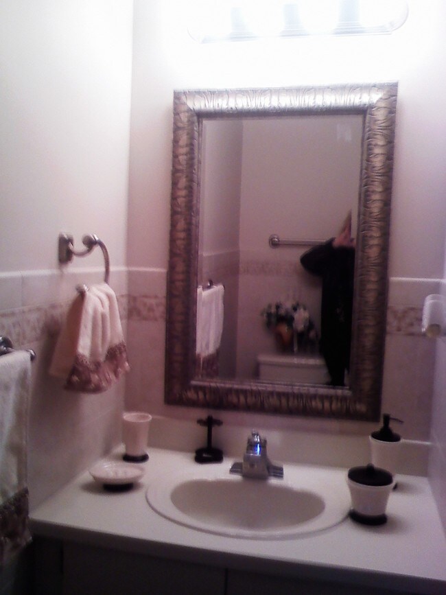 Foto del edificio - 227 Lindsey Ct