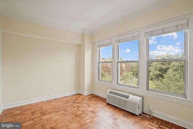 Foto del edificio - 2500 Q St NW