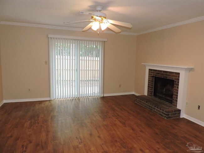 Building Photo - 3155 Belle Meade Dr