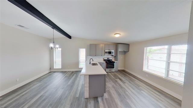 Building Photo - 606 Futrelle St