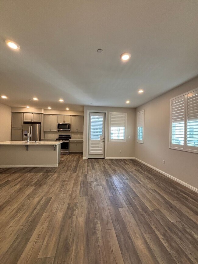 Foto del edificio - Move-In Ready - New Build 2 Bed / 2 Bath Condo in Milpitas