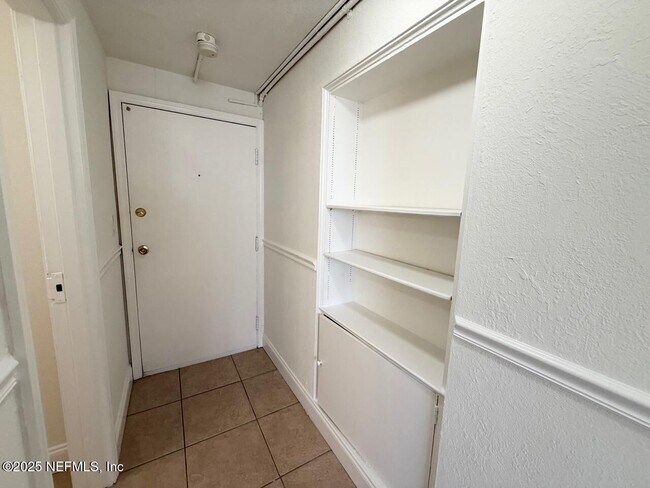 Foto del edificio - 311 W Ashley St