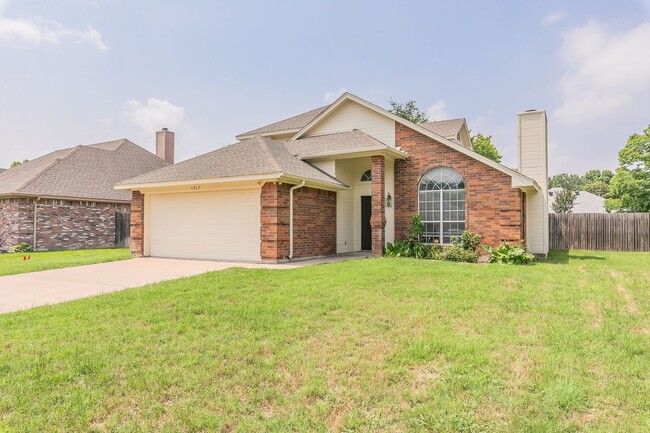 Foto del edificio - Coming Soon! 2 Story, 3 Bedroom Home in Be...