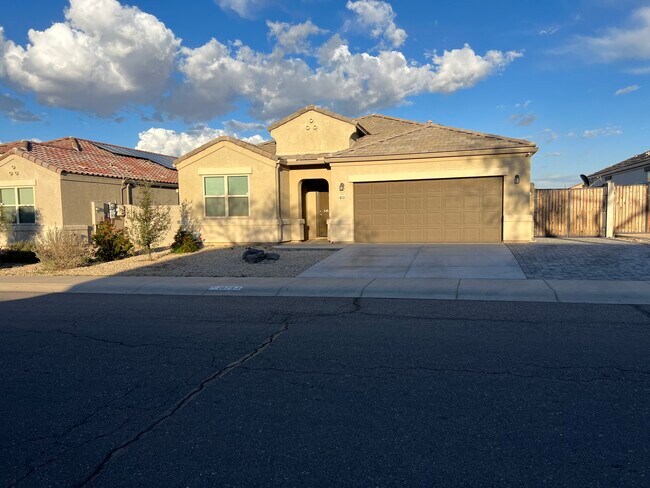 Building Photo - 16753 N Quinto St