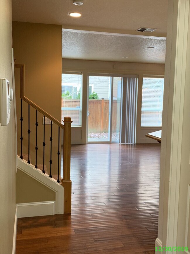 Building Photo - COMING SOON! GORGEOUS Townhome...  LOCATION , LOCATION near Peace Health Hospital