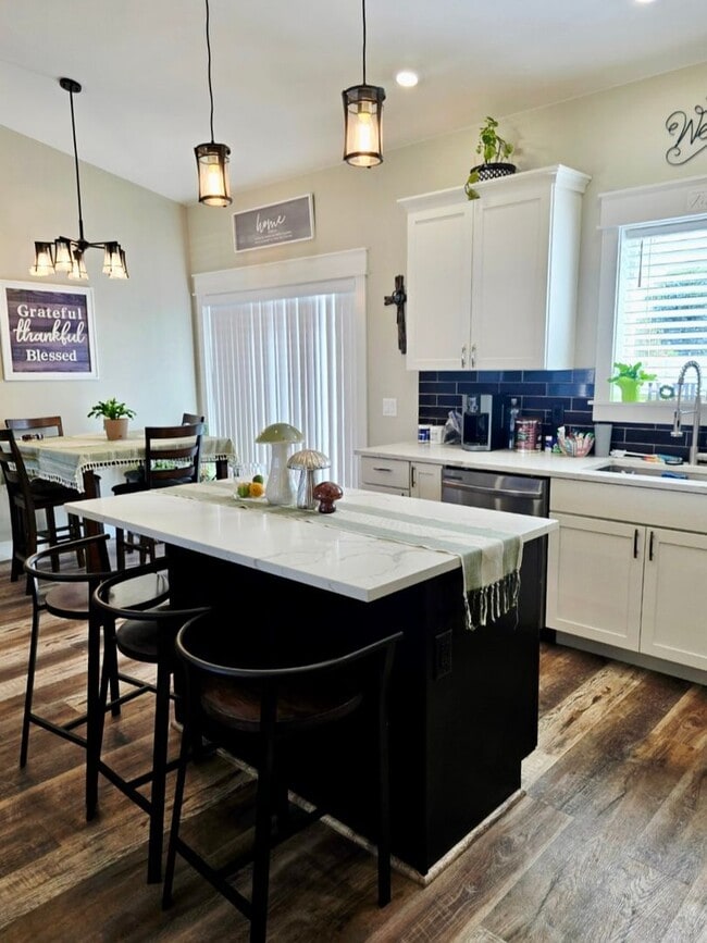 Building Photo - Spacious 4 Bedroom, 2 Bath Home in South Hill Subdivision – Burley, ID