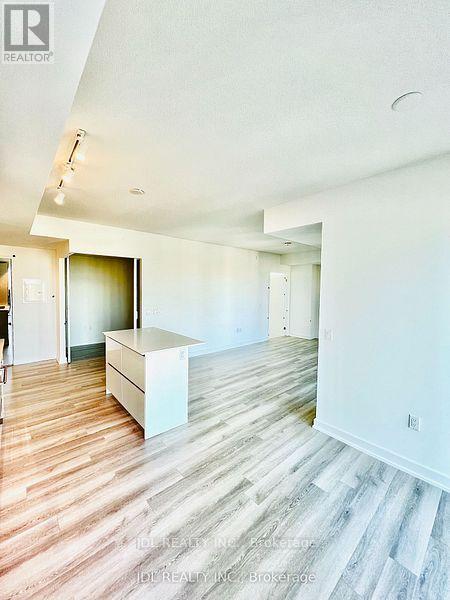 Building Photo - 238 Simcoe St