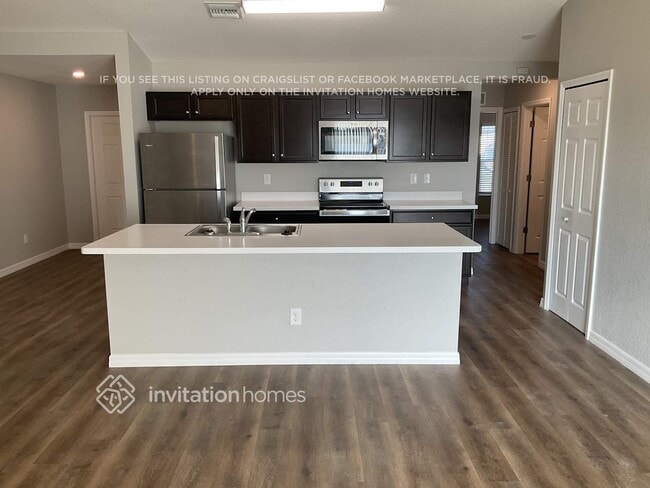 Building Photo - 25467 Doredo Dr