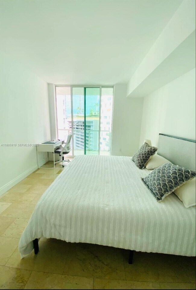 Foto del edificio - 218 SE 14th St