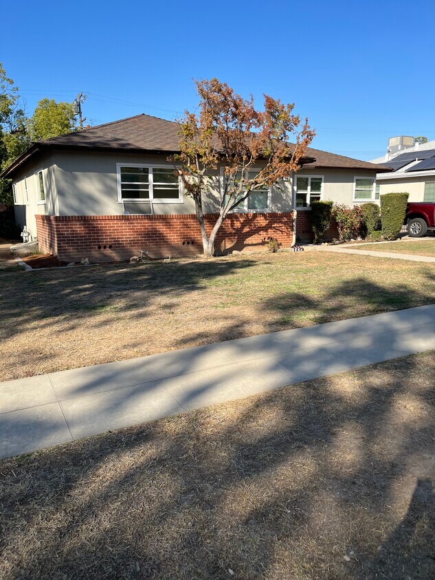 Primary Photo - 816 W Fedora Ave