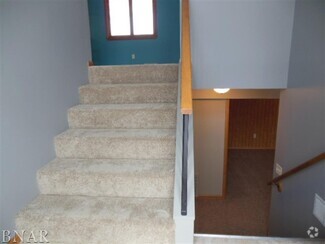 Building Photo - 505 Grandview Dr