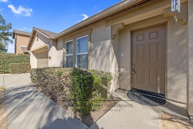Foto del edificio - 2244 Country View Ave
