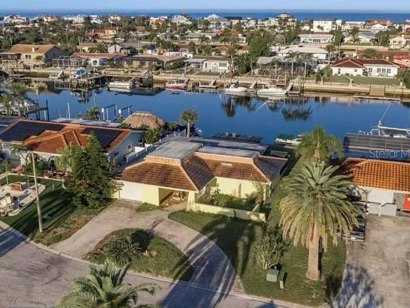 Foto principal - 5401 Leeward Ln