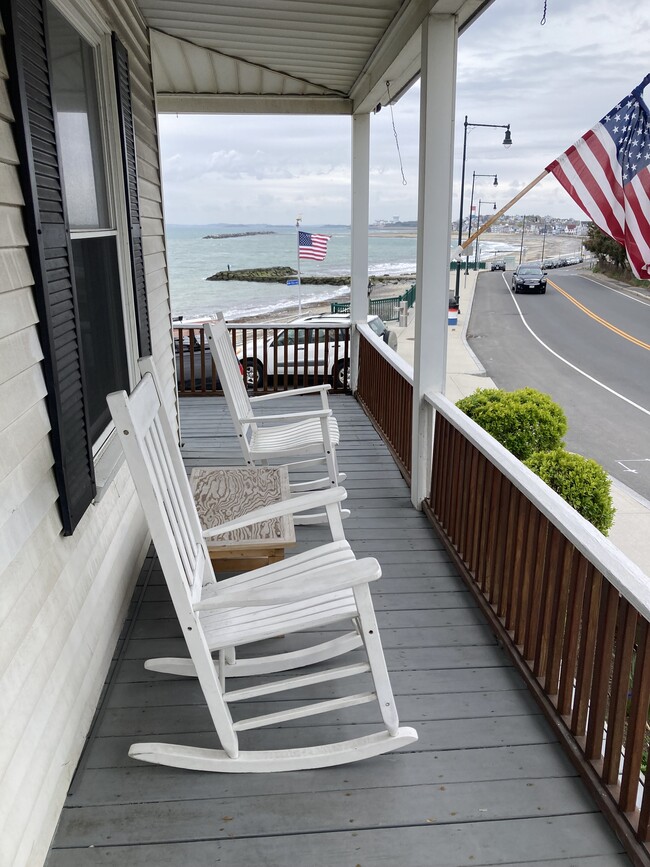 FRONT PORCH - 120 Crest Ave