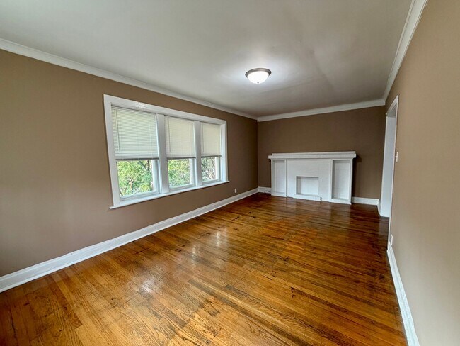 Foto del edificio - 2843 W Berteau Ave