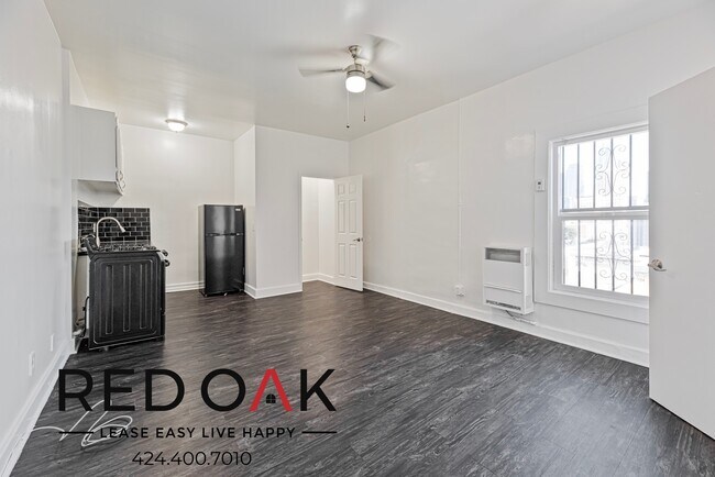 Foto del edificio - 744 Beacon Ave
