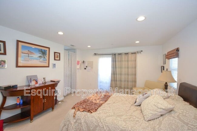 Foto del edificio - 328 Newbury Vista Ln