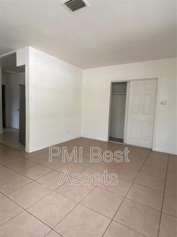 Foto del edificio - 5321 NE 18th Ave