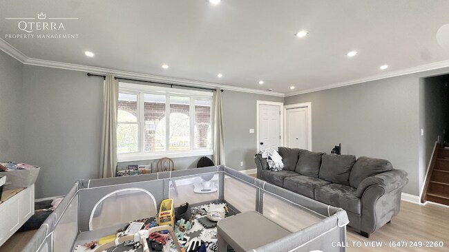 Photo du bâtiment - 472 Three Valleys Cres