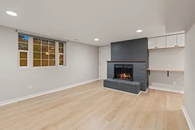 Foto del edificio - 3610 E Funk Ave