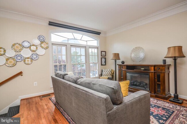 Foto del edificio - 6242 Levi Ct