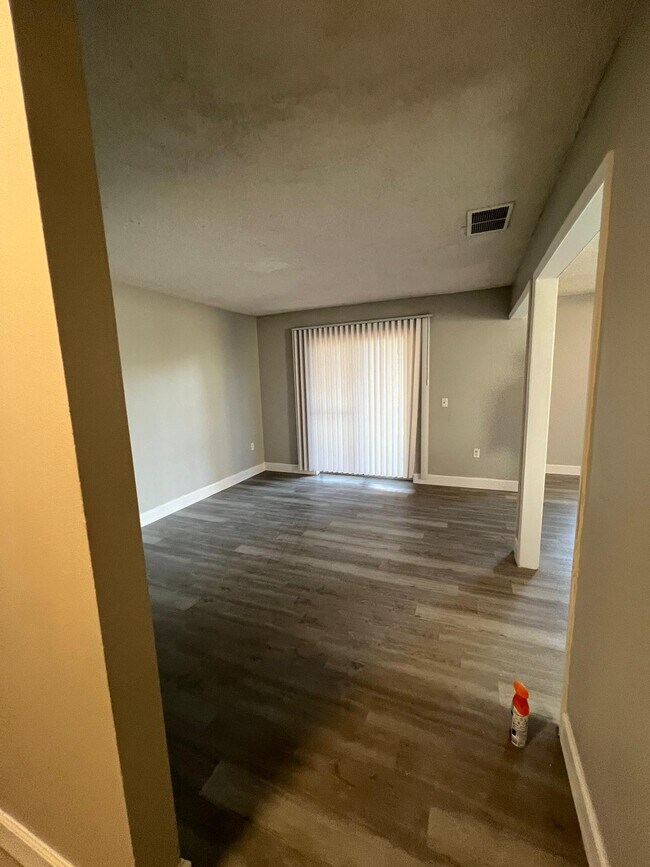 Foto del edificio - 1113 Pinewood Dr NE