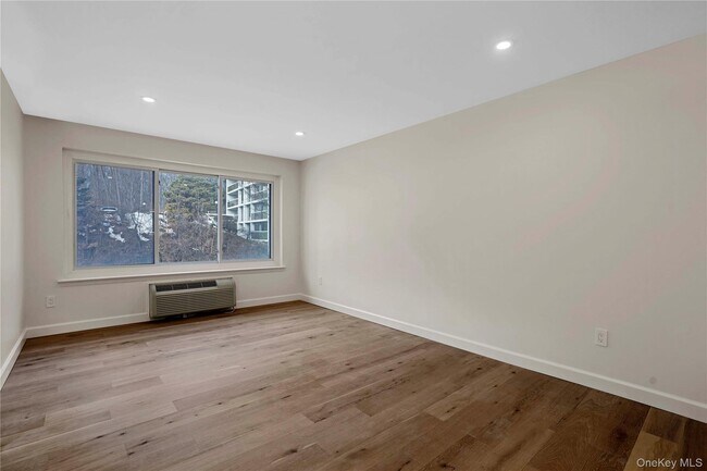 Foto del edificio - 400 High Point Dr