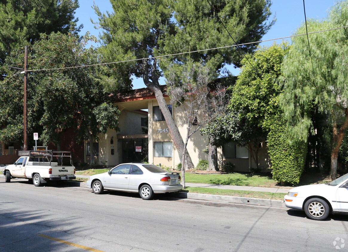 Building Photo - 7045 Etiwanda Ave