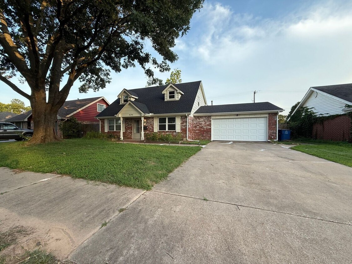 Primary Photo - Spacious 4BR House in Tulsa