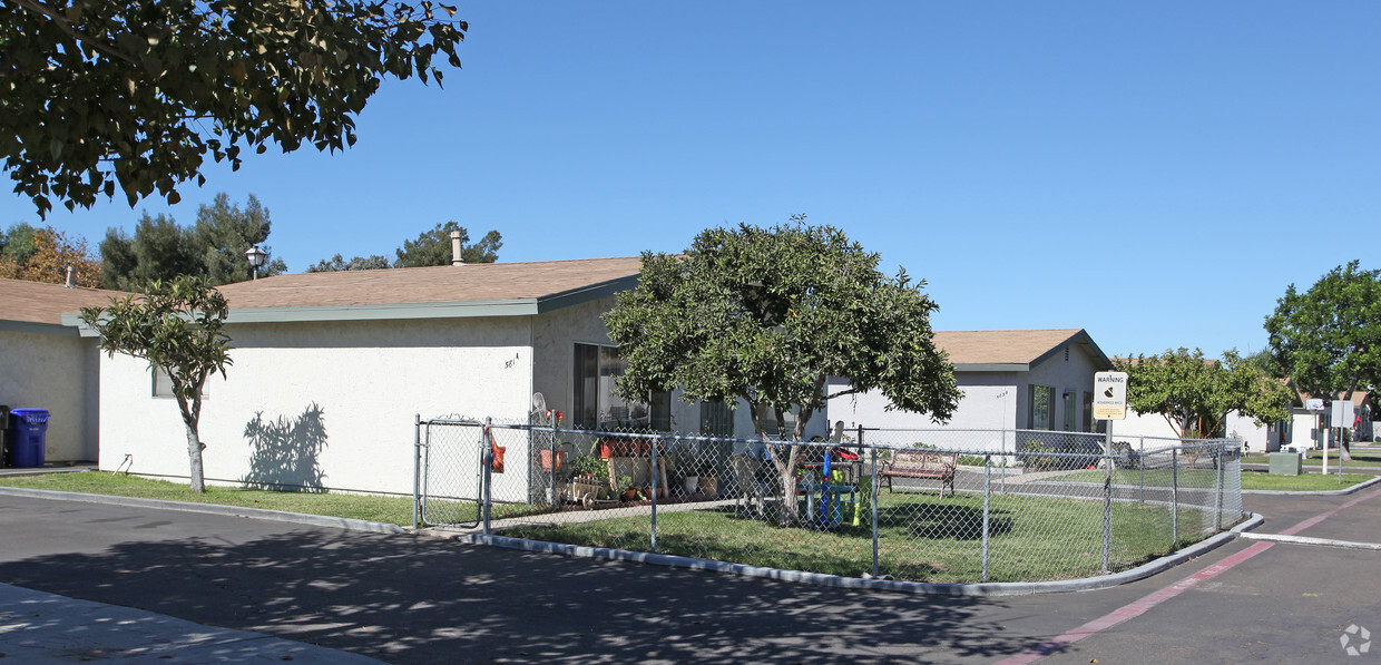 Building Photo - Villa la Esperanza