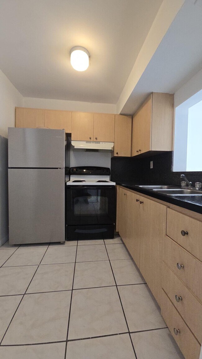 Foto del edificio - 3600 NW 21st St