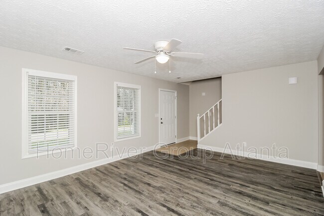 Foto del edificio - 7679 Independence Ct