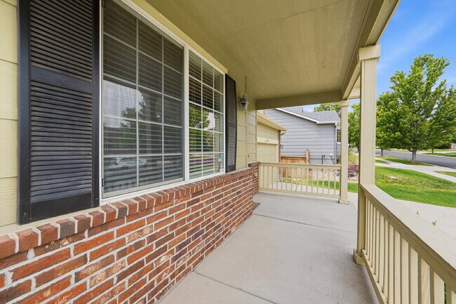 Foto del edificio - $3,045.95, 3-bed, 2.5-bathroom with a large backyard