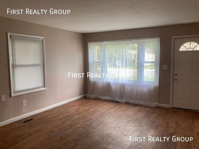Foto del edificio - 3 Bedroom, 1 Bath Home in Dayton, Move In ...