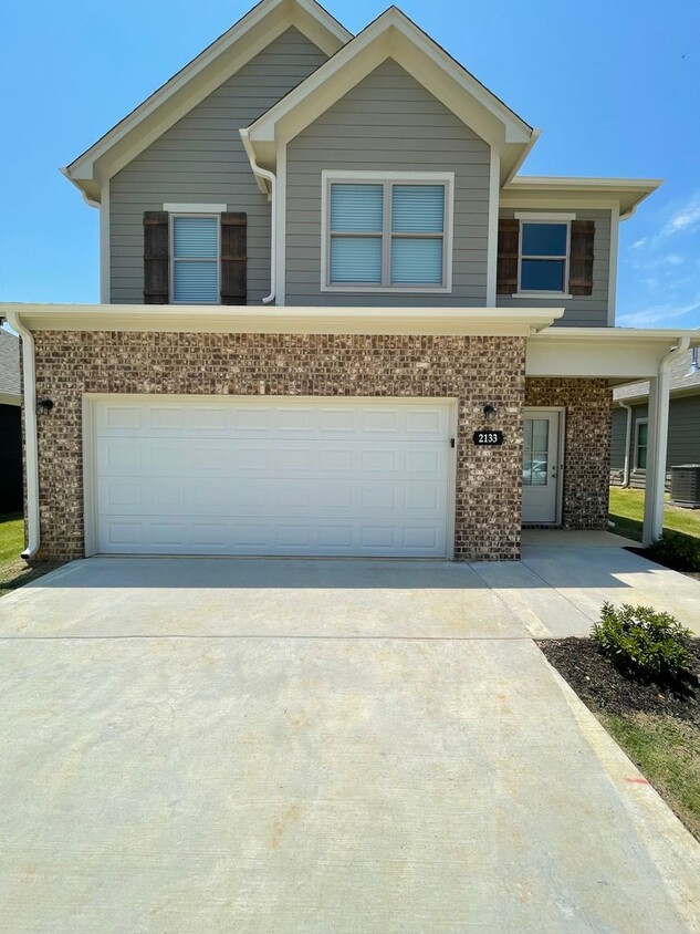 Primary Photo - Home for Rent in Cullman, AL!! Available t...