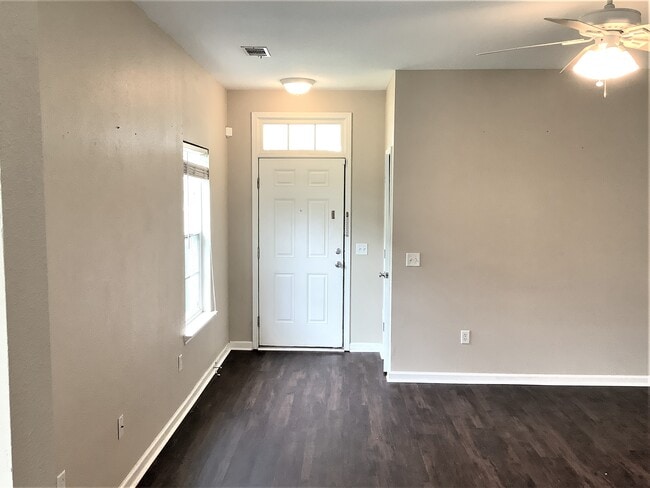 Building Photo - 30 Valley Oak Dr