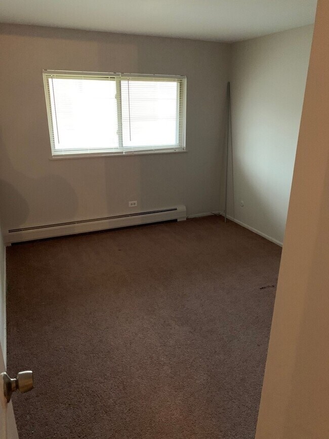 Foto del edificio - 703 E Fullerton Ave