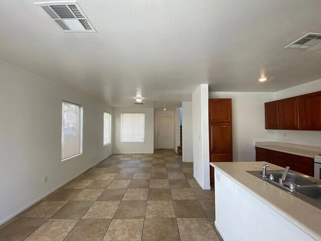 Foto del edificio - 6062 St Petersburg Dr