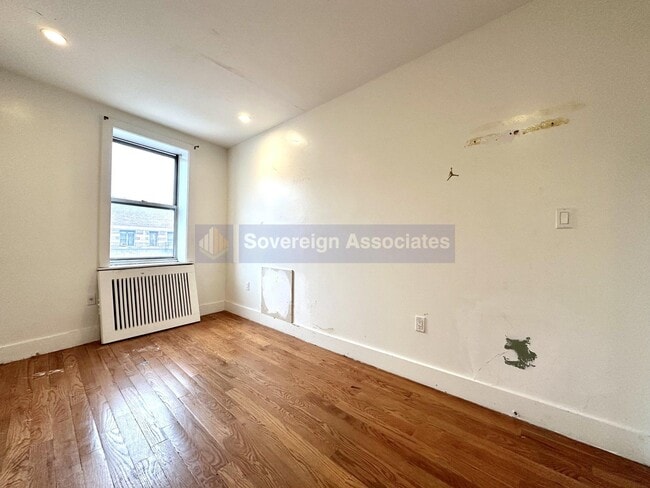 Foto del edificio - 4300 Broadway