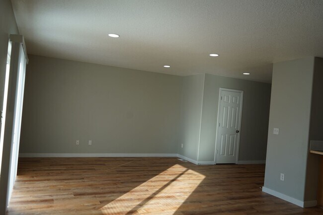 Foto del edificio - 10513 NE 63rd St